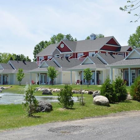 L'Auberge Du Lac Champlain, Chalet Et Spa Venise-en-Québec 外观 照片