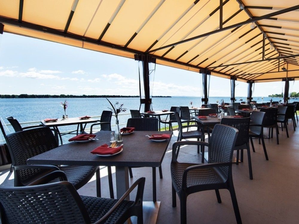 L'Auberge Du Lac Champlain, Chalet Et Spa Venise-en-Québec 外观 照片