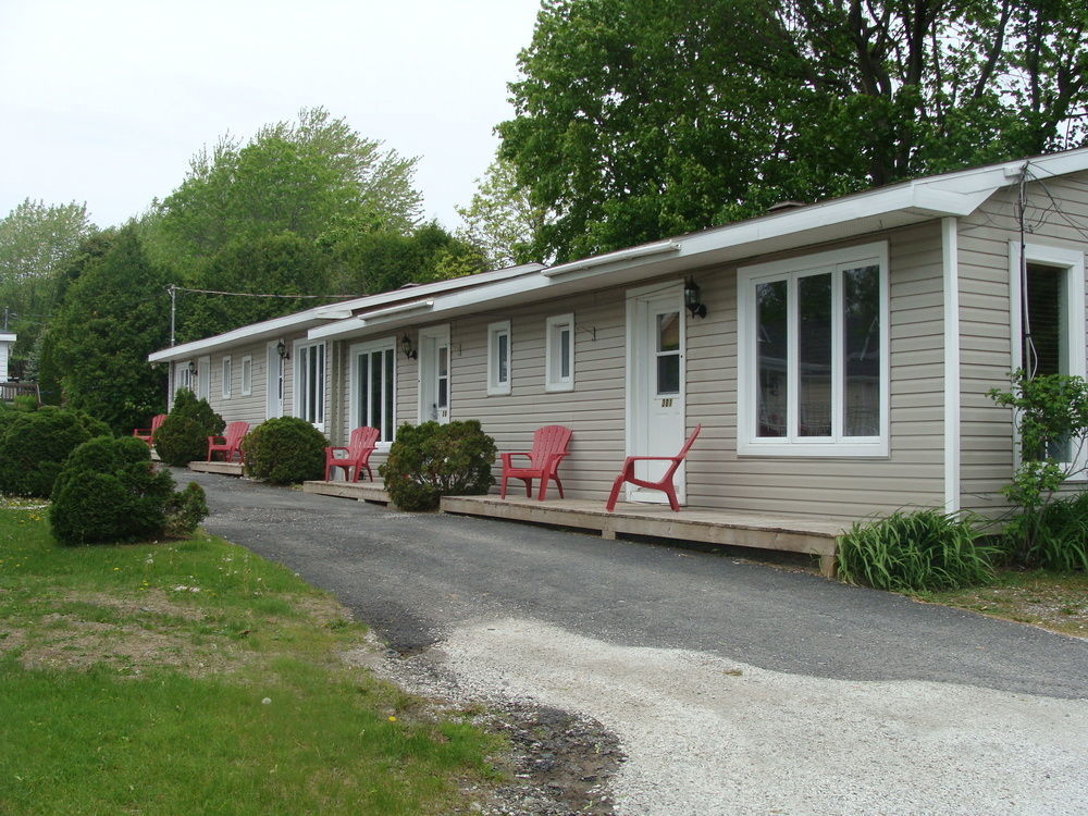 L'Auberge Du Lac Champlain, Chalet Et Spa Venise-en-Québec 外观 照片